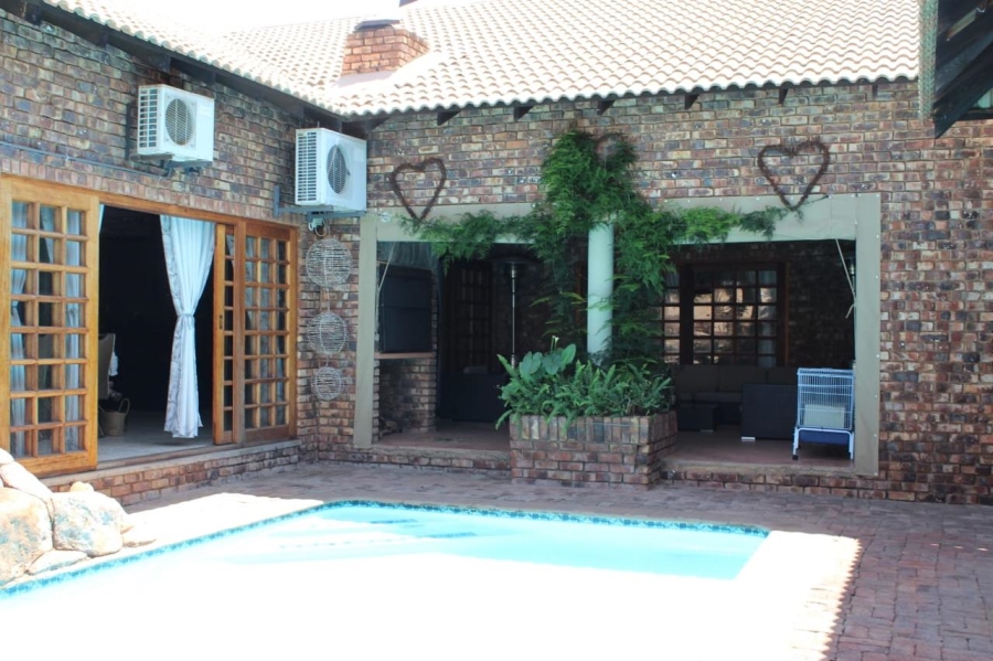 4 Bedroom Property for Sale in Minerva Gardens Northern Cape